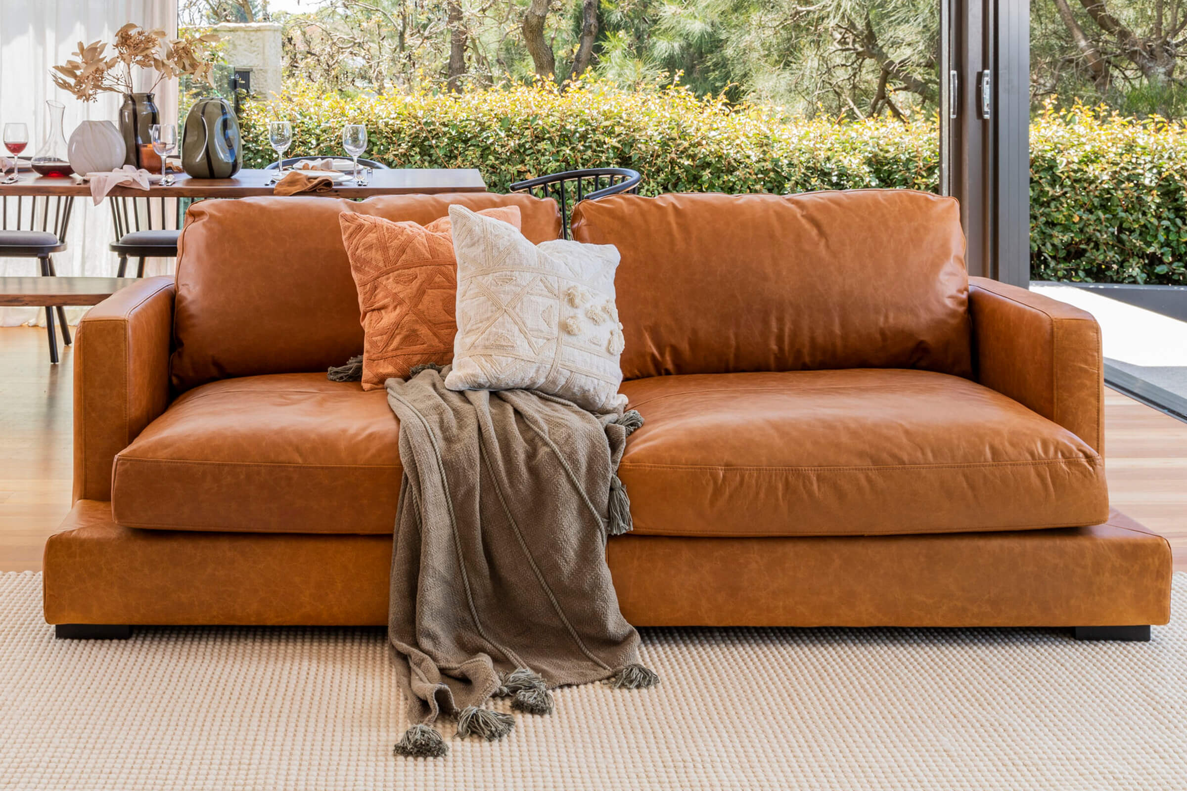 Lounge lovers leather sofa sale