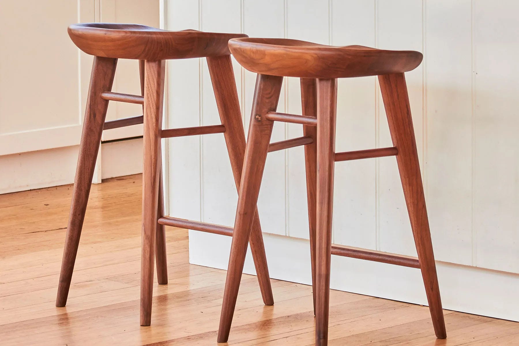Saddle Bar Stool Walnut Lounge Lovers