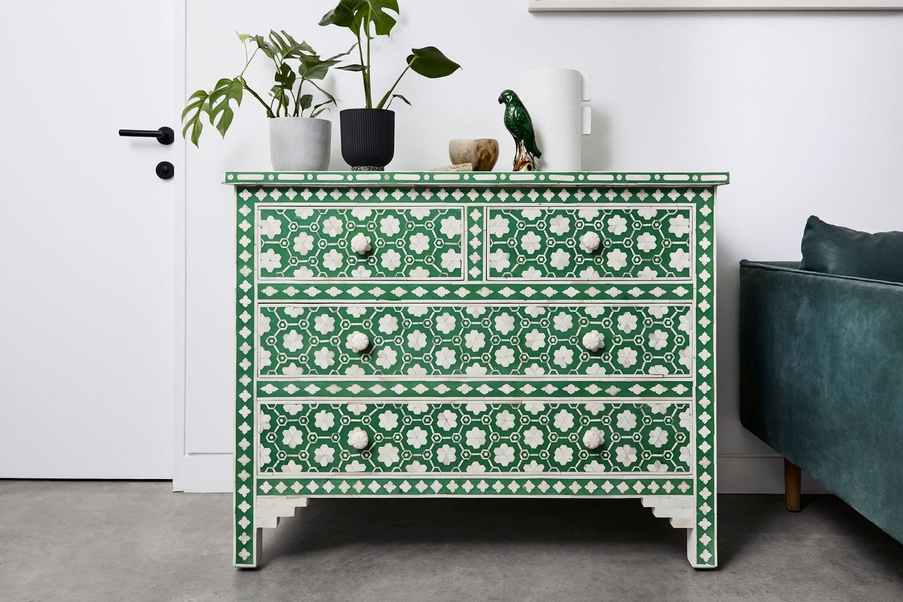 LoungeLovers - Cleo Chest of 6 Drawers