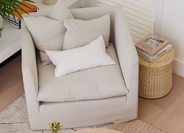 Santa Monica Armchair Style Shoot