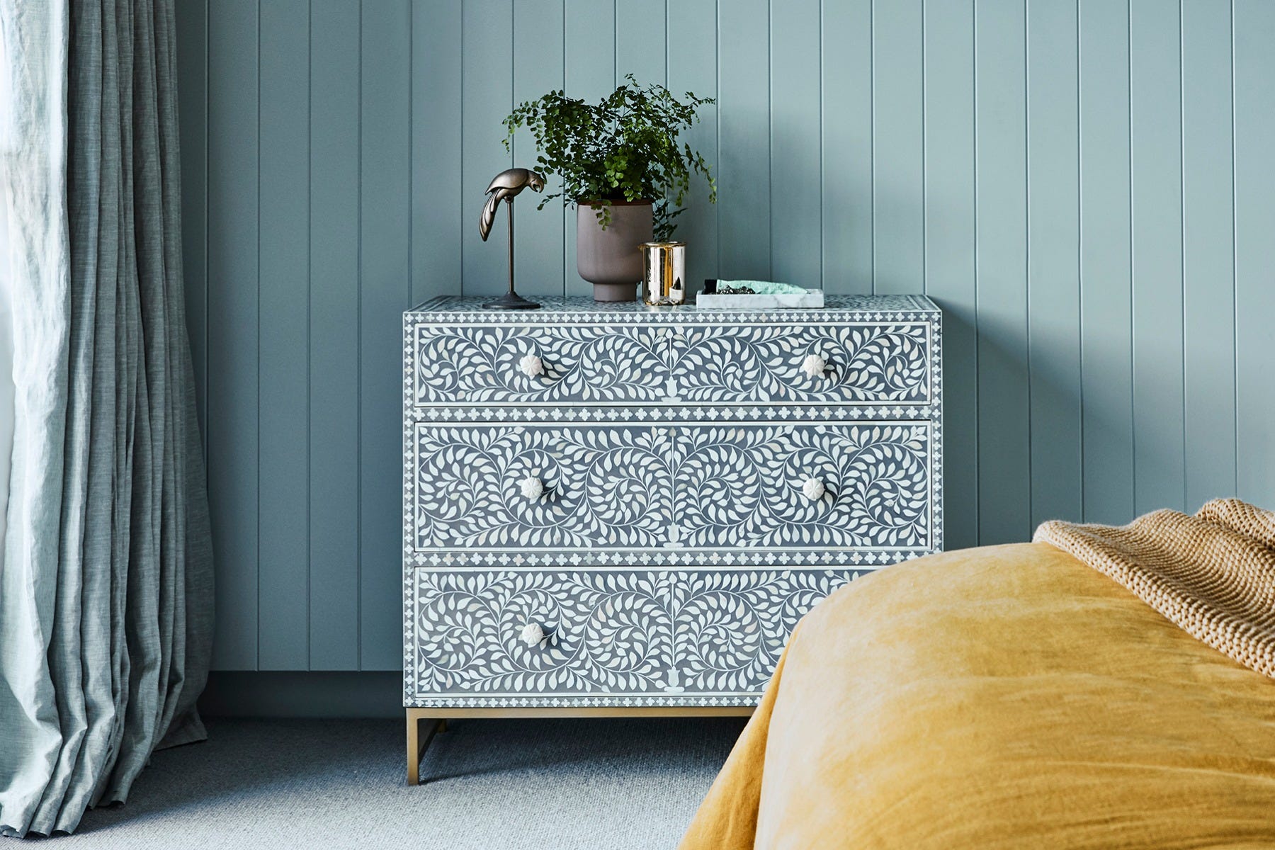 LoungeLovers - Cleo Dresser